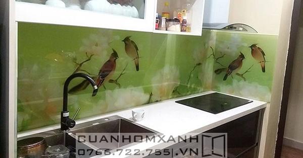 Kính sơn ốp bếp trang trí
